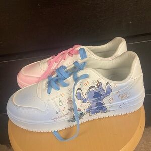 Women's Stylish Multicolored Sneakers. Size 9 -9,5